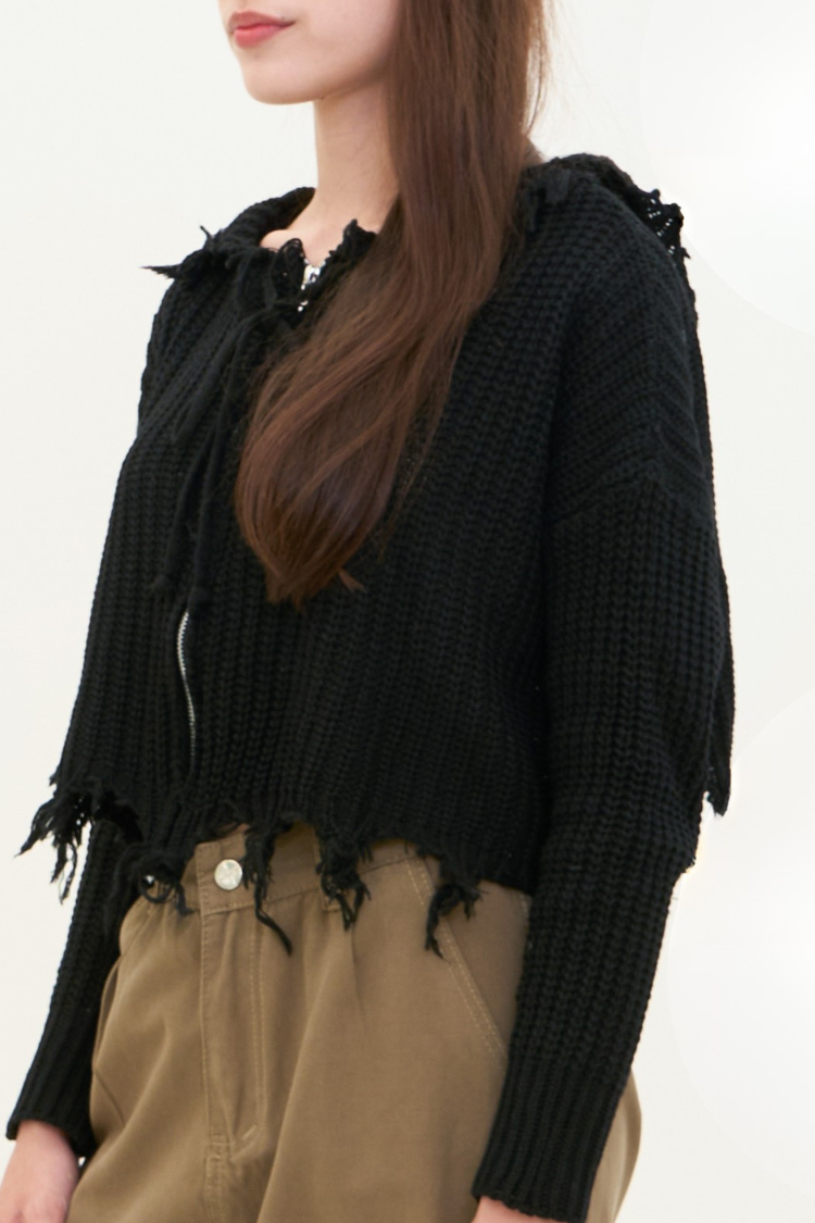 MYRA knits